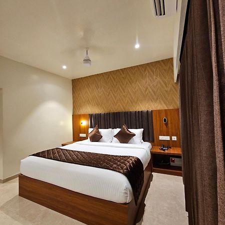 Hotel Pl Grand Karaikkudi Exterior photo