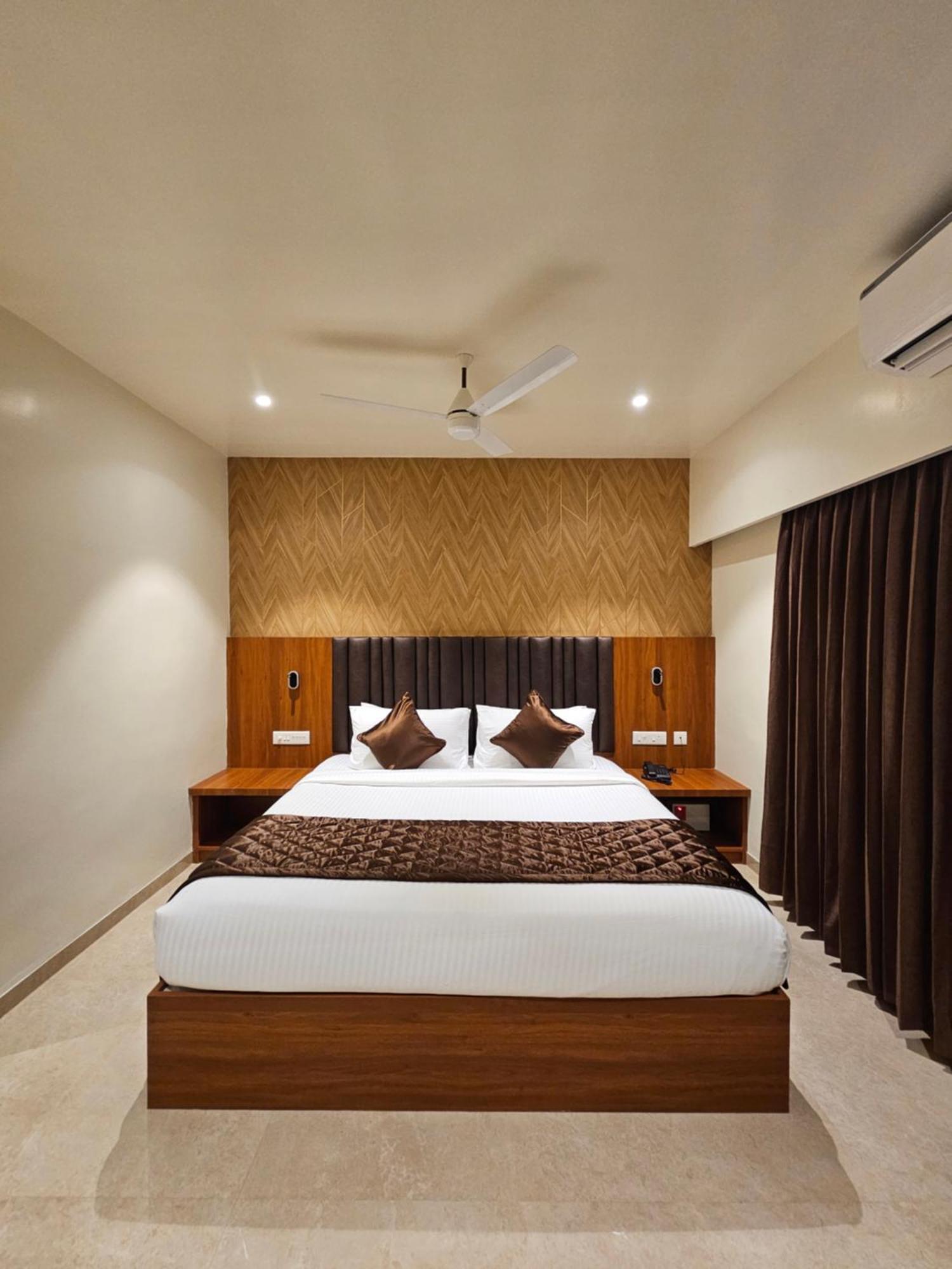 Hotel Pl Grand Karaikkudi Exterior photo