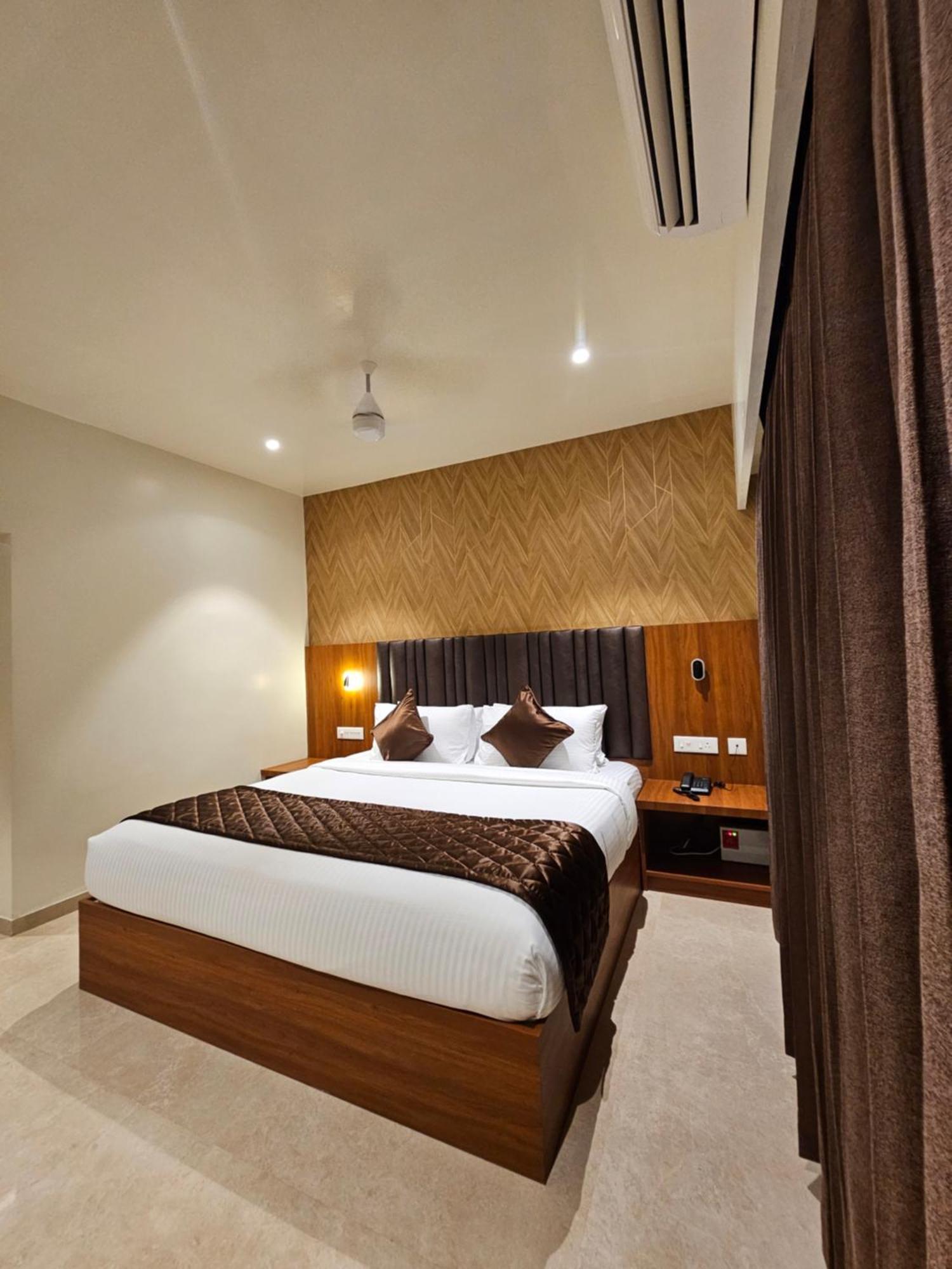 Hotel Pl Grand Karaikkudi Exterior photo